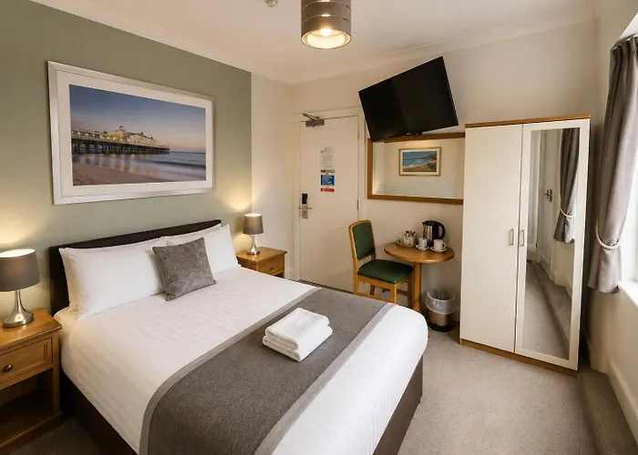 Cecil Court Hotel