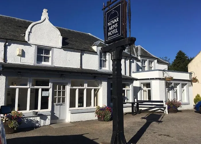 Novar Arms Hotel