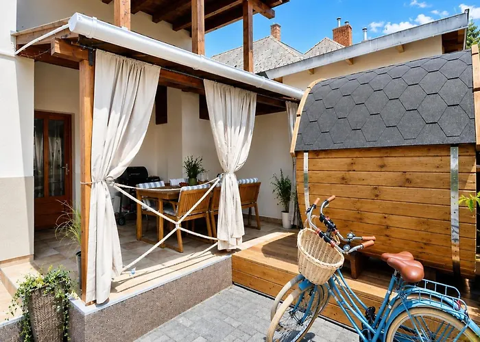 Dora Holiday House & Apartments -Sauna & Relax By The Lake