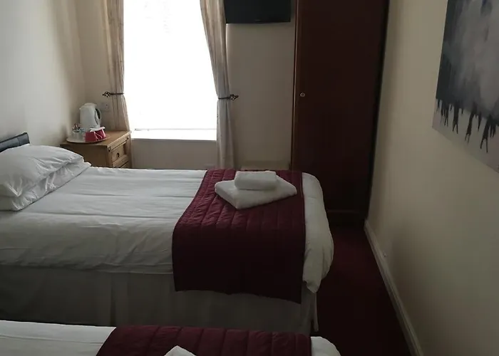 Novar Arms Hotel