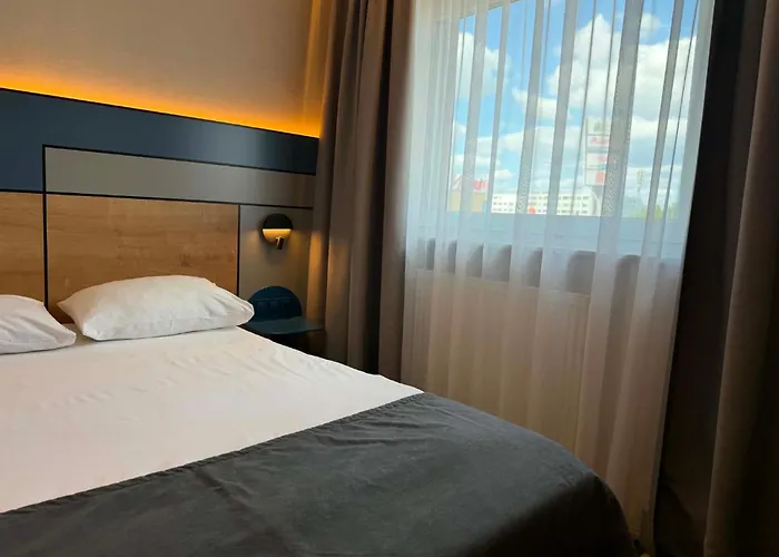 Air Hotel