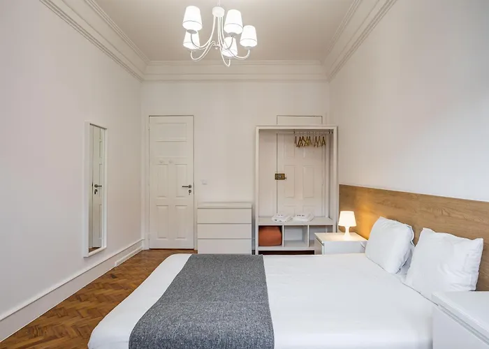 Home Out Rooms & Apartments