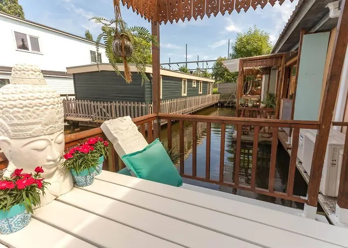 Casa Karen - Houseboat Studio With Private Terrace