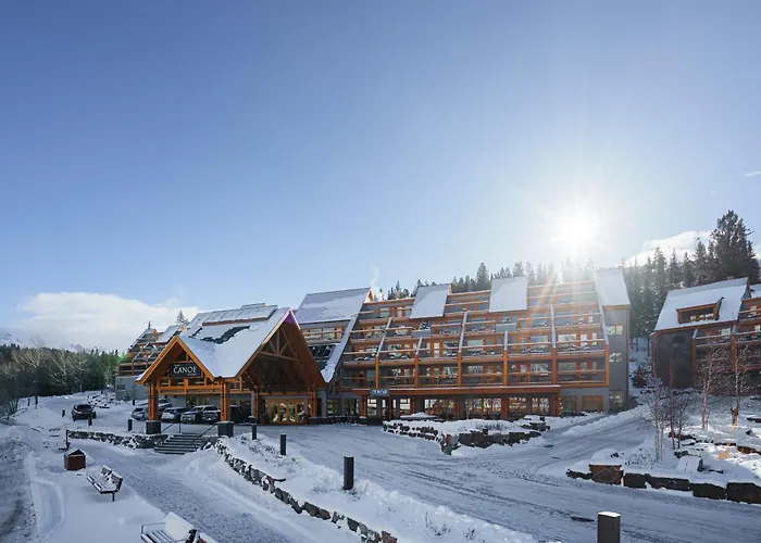 Hotel Canoe And Suites