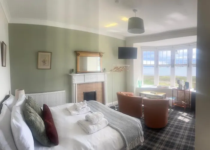 The Rhu Inn