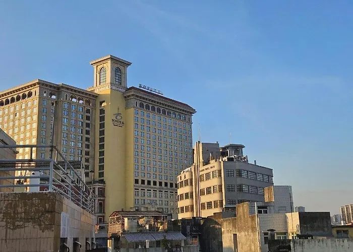 Man Va Hotel