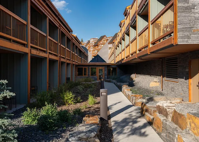 Otter Hotel