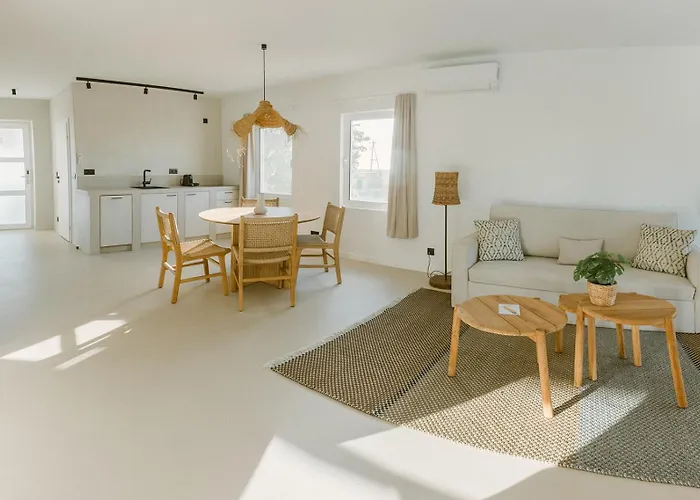 Sorobon Bay Hotel