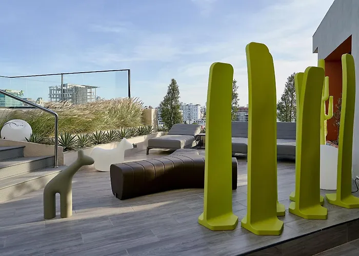 Living I Suites By Yellowkey