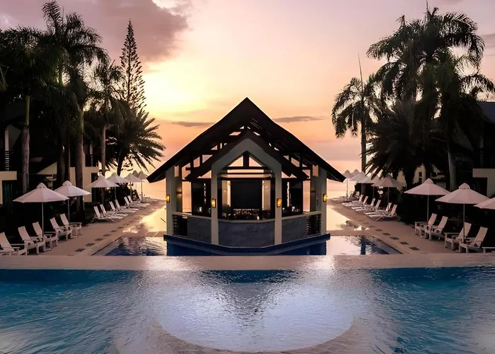 Acuatico Beach Resort & Hotel