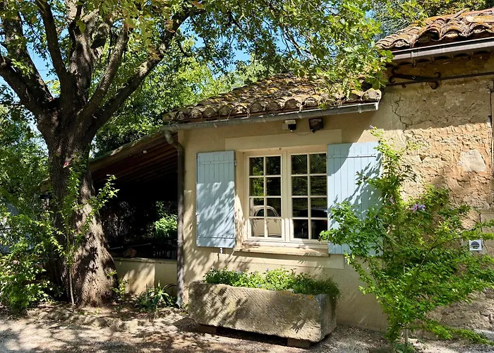 Luberon Beautiful Small Semi-Detached Villa Pool And Serenity