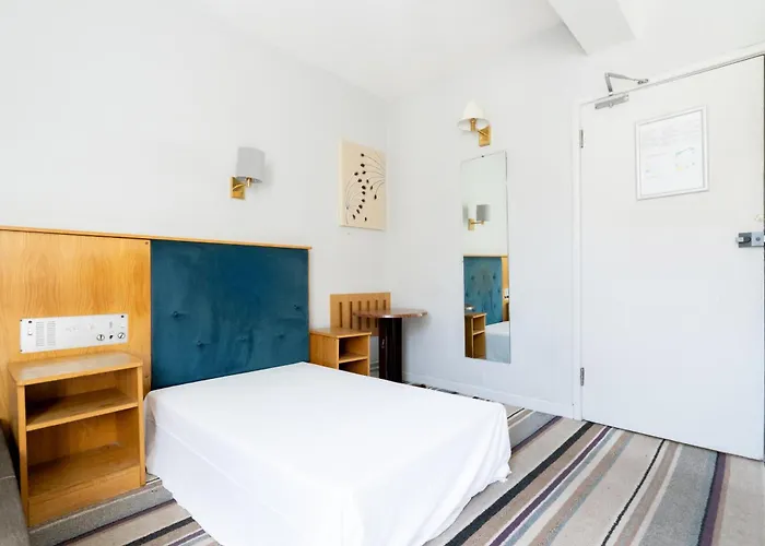 Norwich Central Hotel- Near Norwich Train Station & Carrow Road Stadium