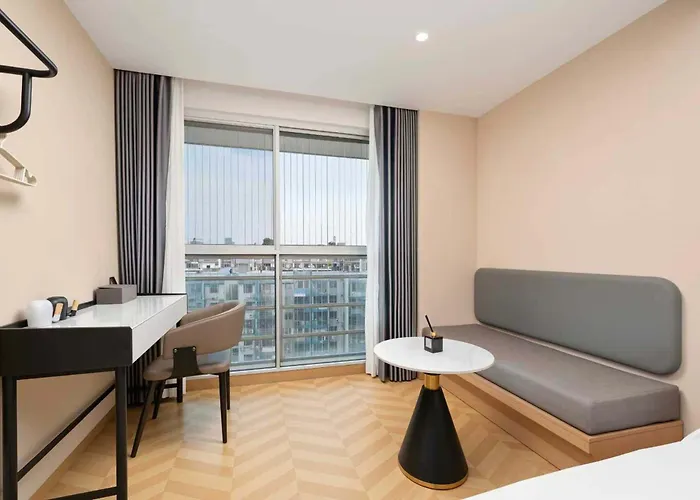 Pazhou May Charm Hotel Apartment - Across The Street From Canton Fair Complex