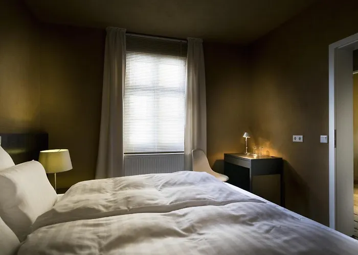Compania Cafe Design Hotel