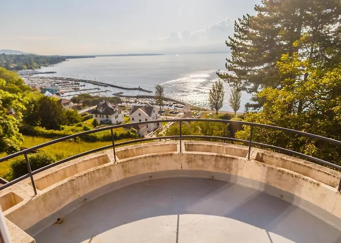 Villa Concise Exceptional Lake View