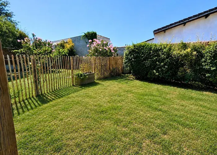 Maison T4, Jardin 200 M2, Terrasse, Parking, Velos