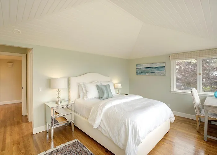 3936 Coastal Cottage