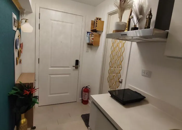 Ca Smart Staycation At Azure North