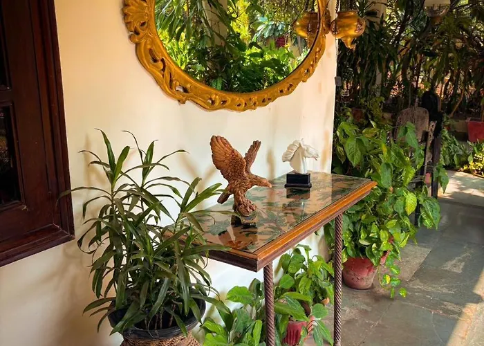 Art House By 8Mh - Peaceful Escape In Sainik Farms