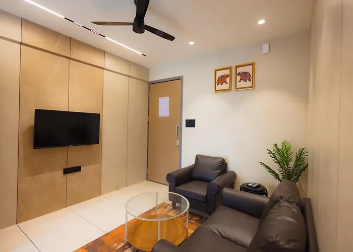 Nirrtul Crystal 1Bhk Apartment Cozy & Quite