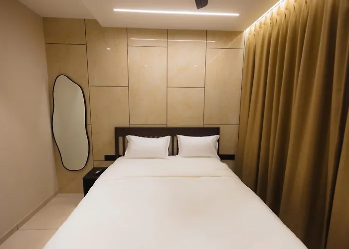 Nirrtul Crystal 1Bhk Apartment Cozy & Quite