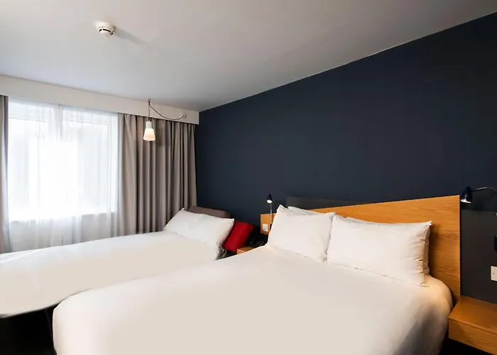 Holiday Inn Express Newport By Ihg