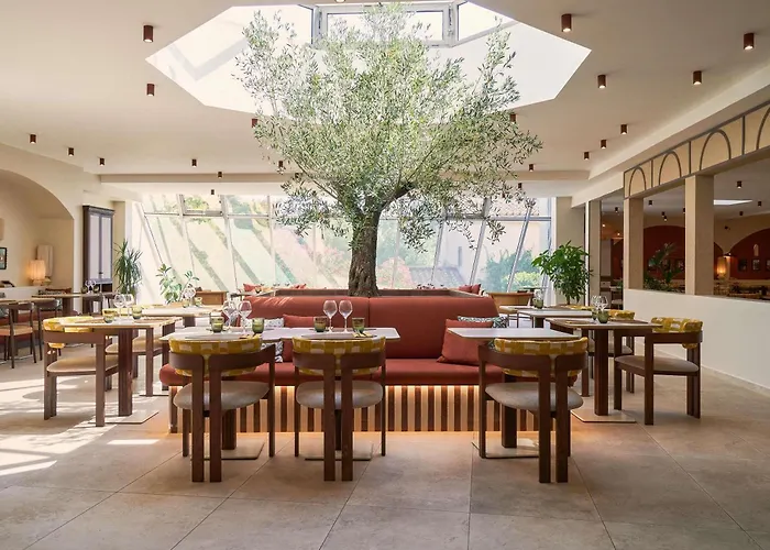 Mercure Arles Centre Arenes