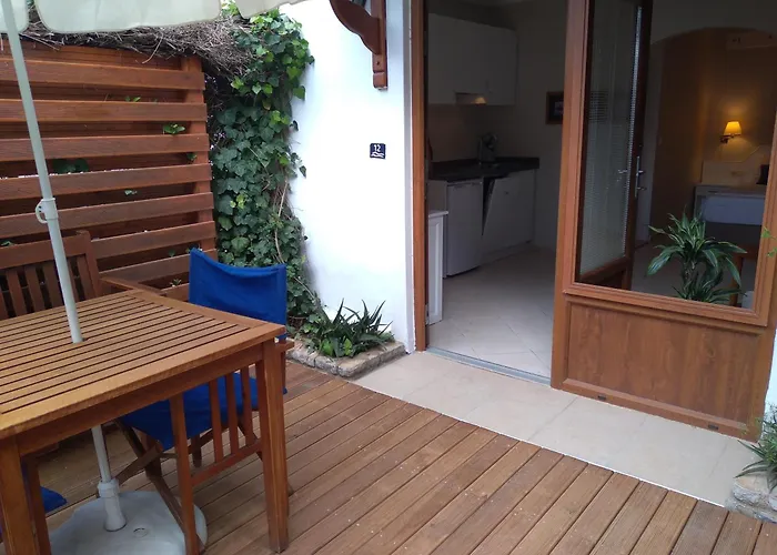 Uzhan Beach Hotel