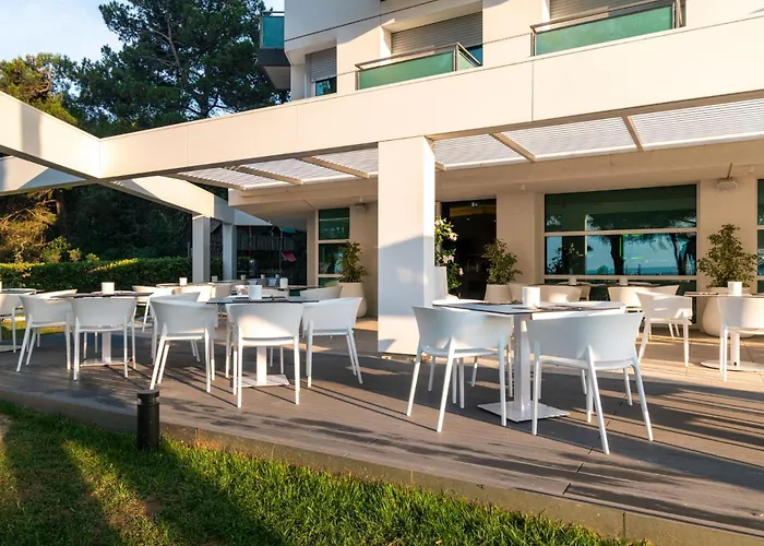 International Beach Hotel