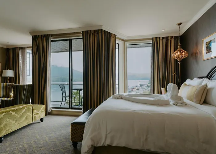 Crest Hotel