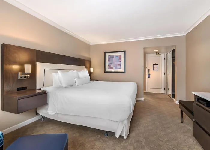 Best Western Plus Columbia River Hotel