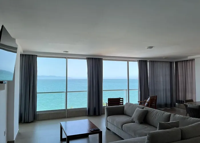 Banderas Suites