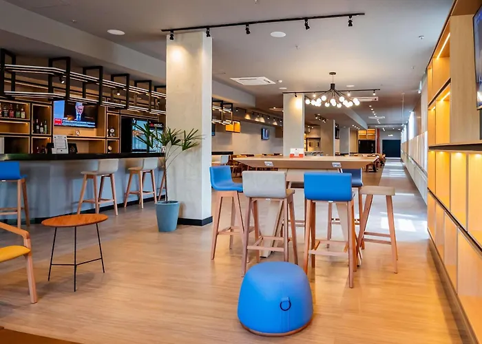 Ibis Porto Alegre Assis Brasil - Estacionamento Gratuito Para Hospedes