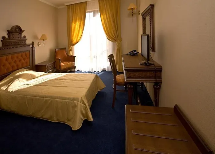 Hotel Chinar