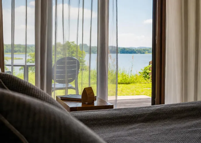 Hotel M Club Lake Resort