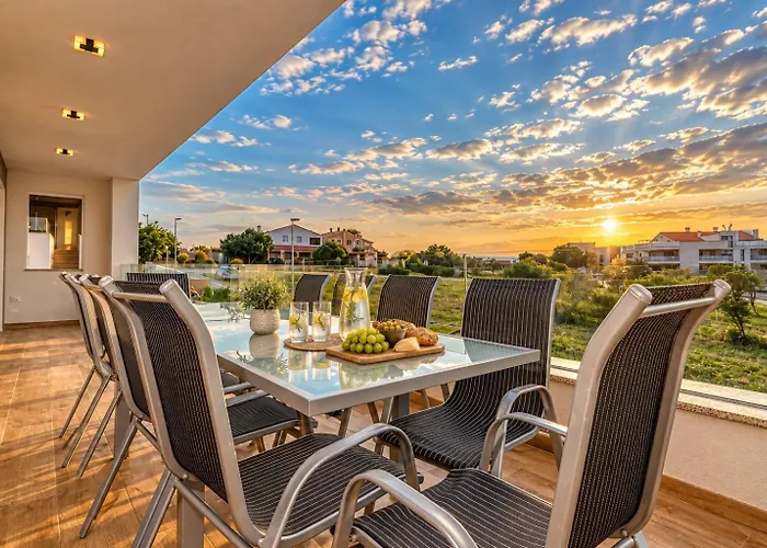 Villa Am Meer Mit Pool & Kinderpool - Leon'S Holiday Homes