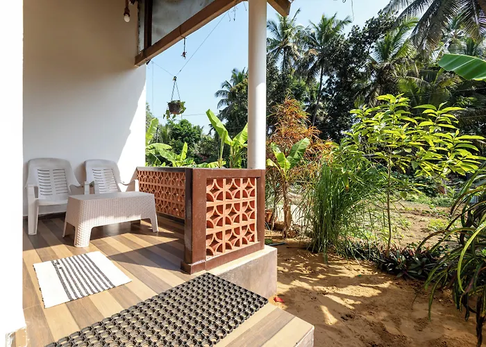 Sunset Cafe Beach Stay