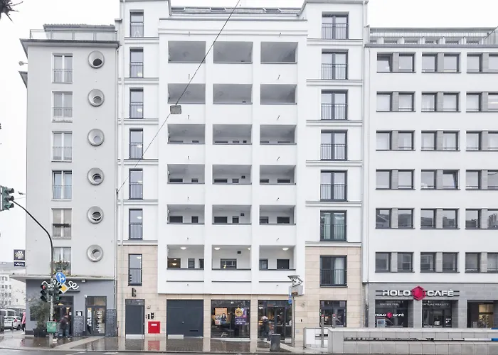 Numa Duesseldorf Leo