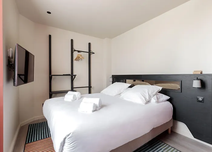 Frenchdoor Tours Corneille