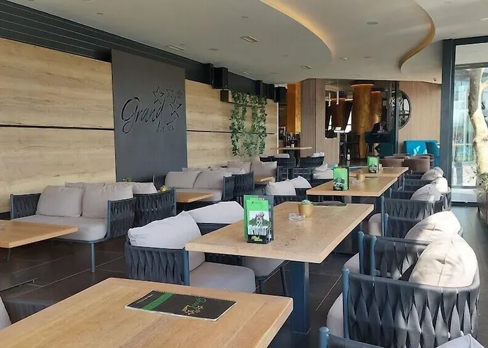 Hotel Grand