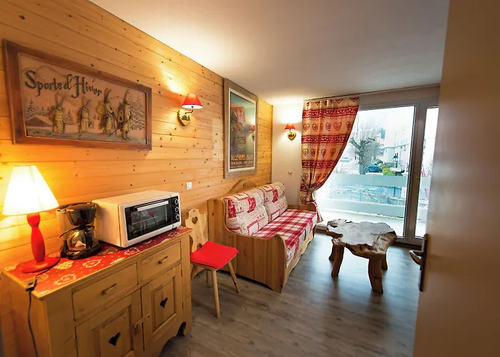 Terres De France - Residence Les Silenes