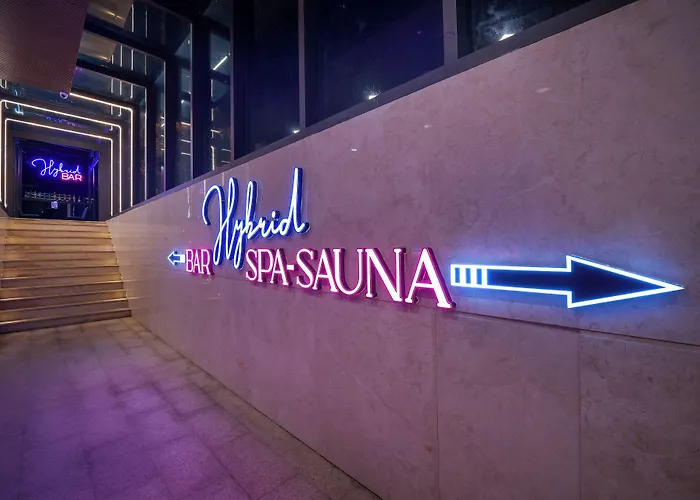 Golden Lotus Grand Da Nang - Panoramic Rooftop Bar & Daily Afternoon Tea