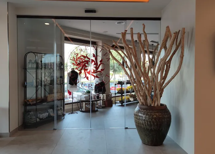 Ansares Hotel