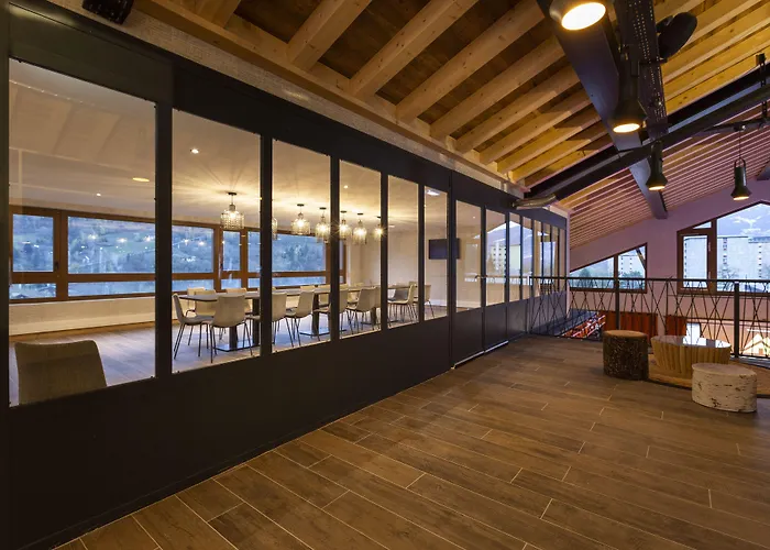 Hotel Base Camp Lodge - Bourg Saint Maurice