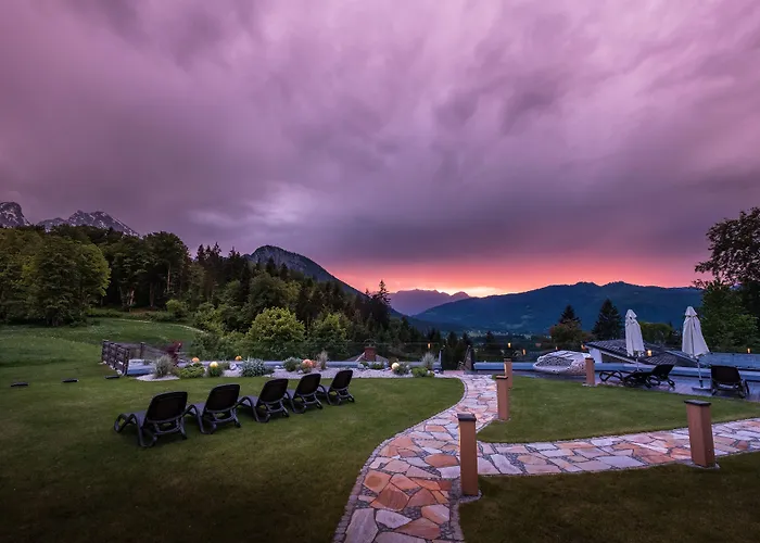 Alm- & Wellnesshotel Alpenhof