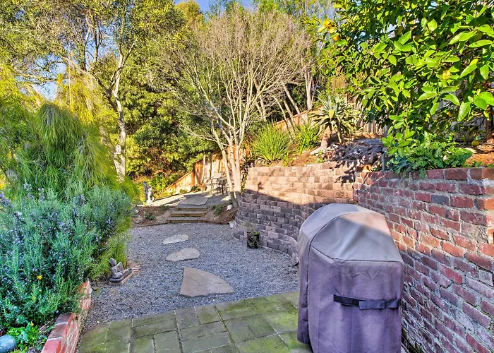 Walk To Keller Beach: Waterfront Studio W/ Hot Tub