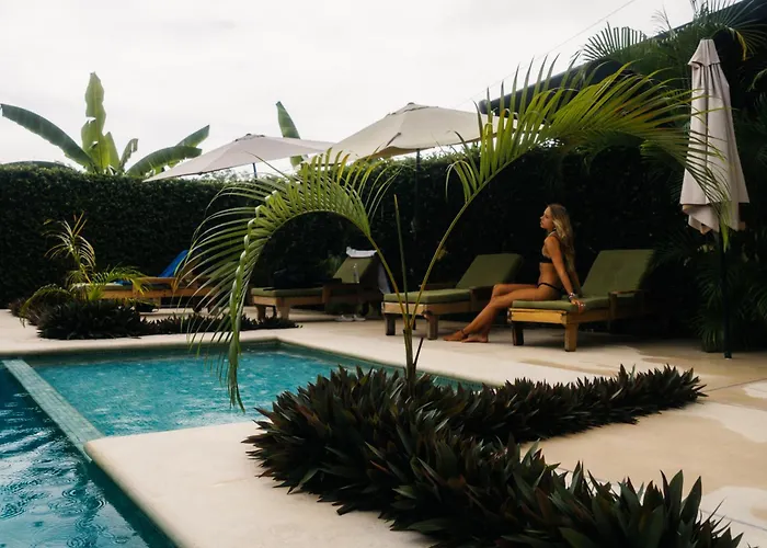 Nautilus Surf & Yoga Villas Santa Teresa