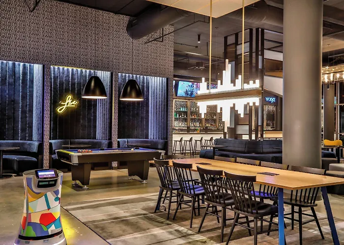 Aloft By Marriott Chicago Mag Mile