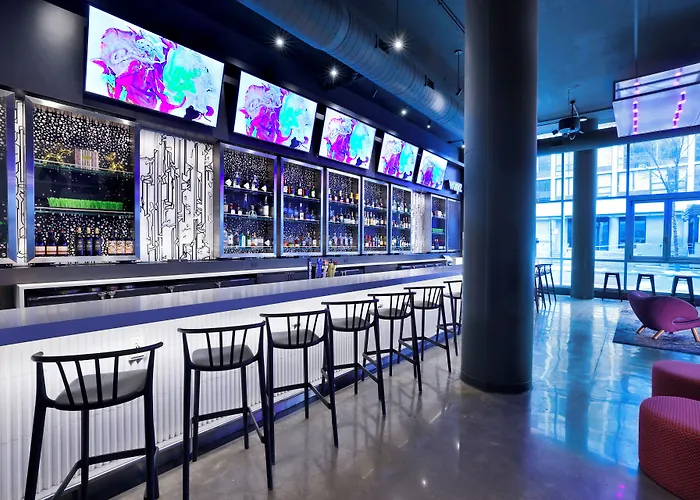 Aloft By Marriott Chicago Mag Mile