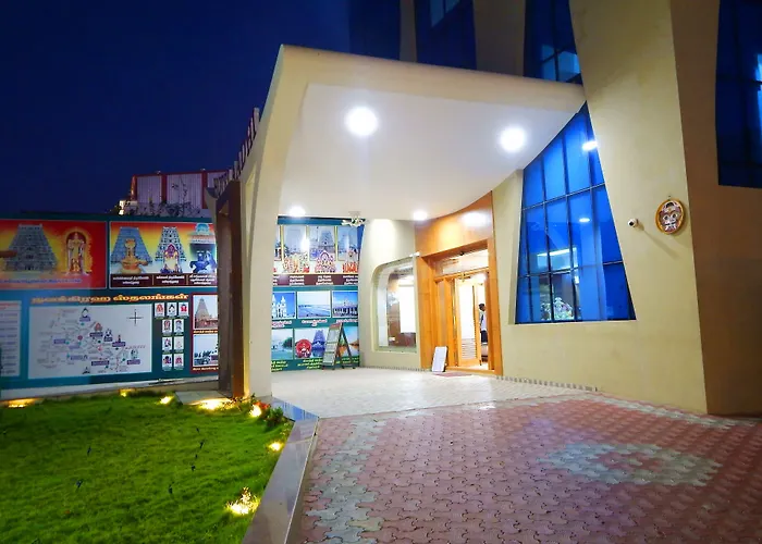 Hotel Aadhi